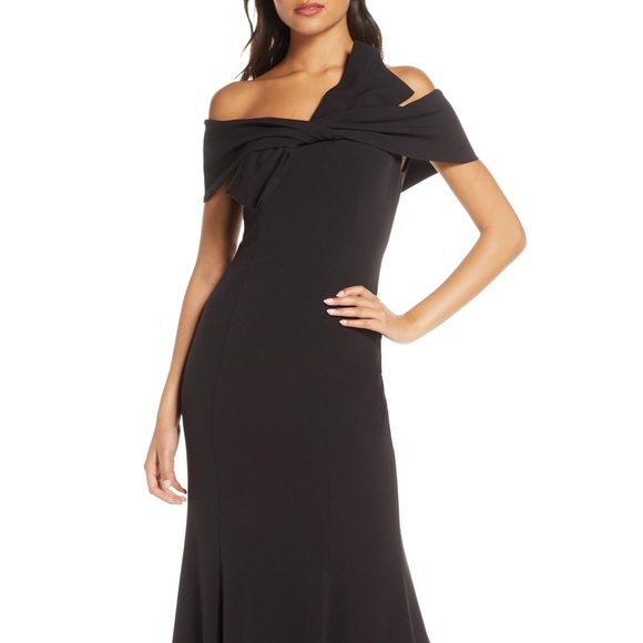 Robe De Soirée Eliza J Off The Shoulder Trumpet - Taille 4P - Noir Velours - Neuf Sans étiquettes